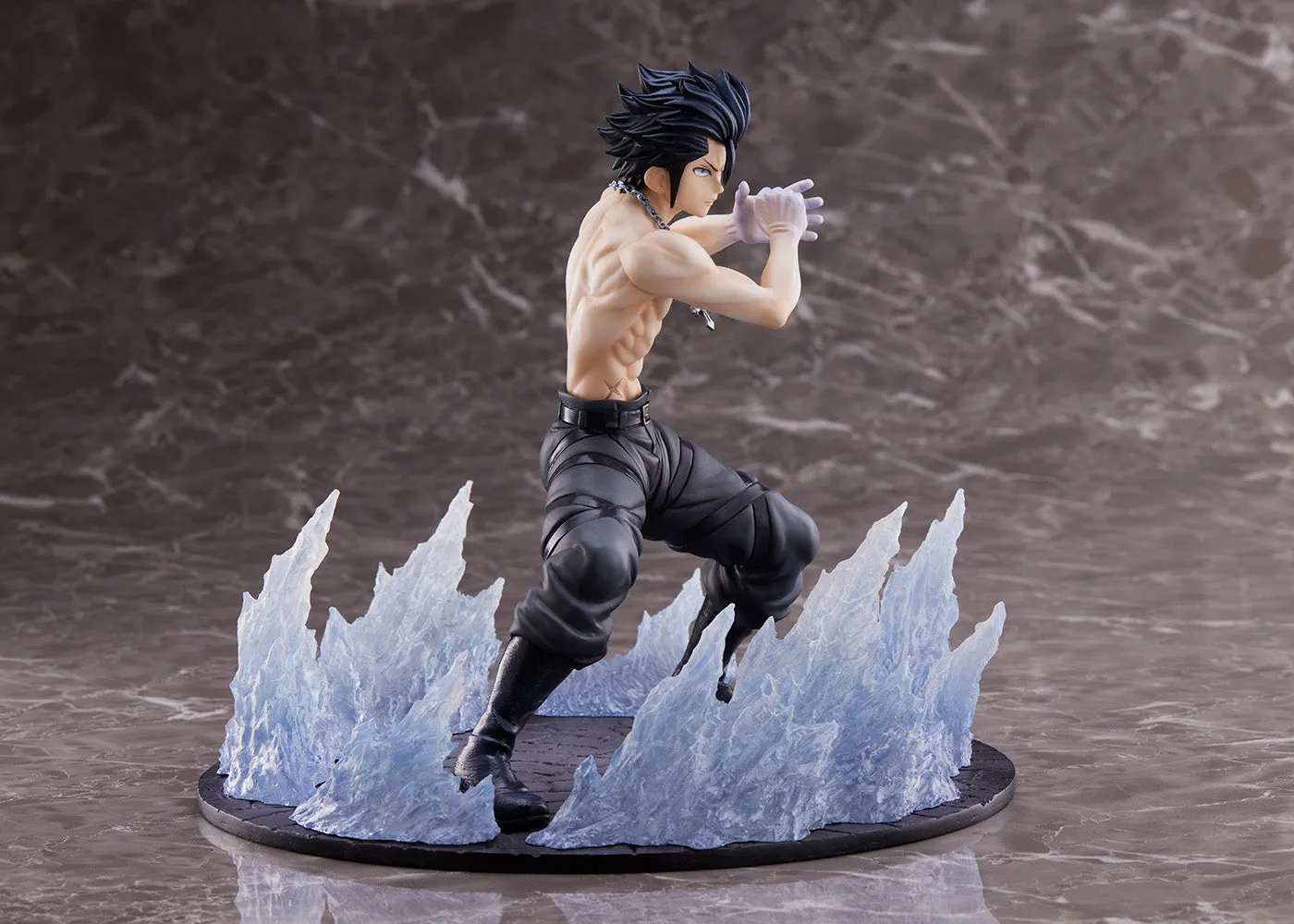 Gray Fullbuster 1/8 Scale Figure (Re-Order)