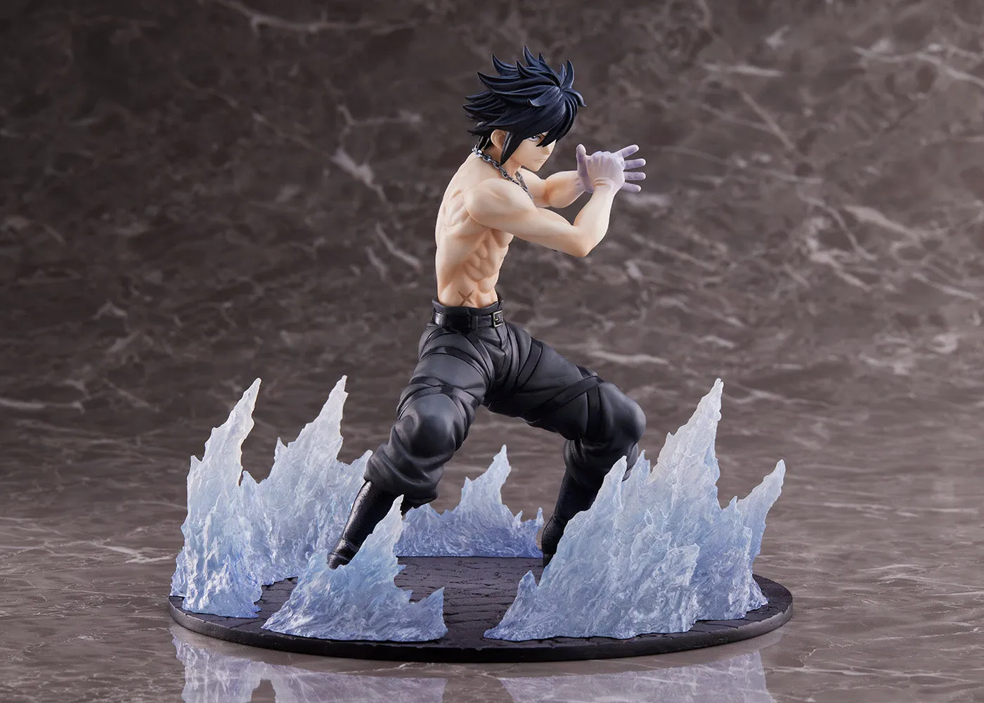 Gray Fullbuster 1/8 Scale Figure (Re-Order)