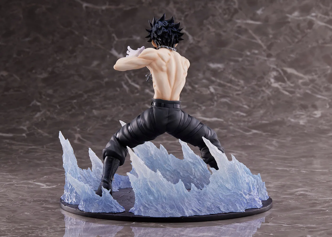 Gray Fullbuster 1/8 Scale Figure (Re-Order)