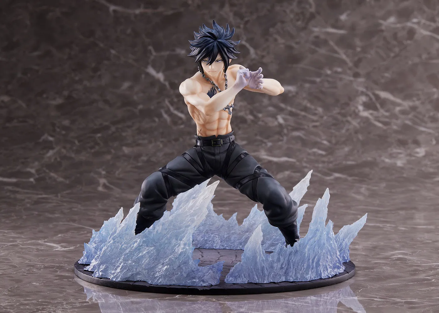 Gray Fullbuster 1/8 Scale Figure (Re-Order)