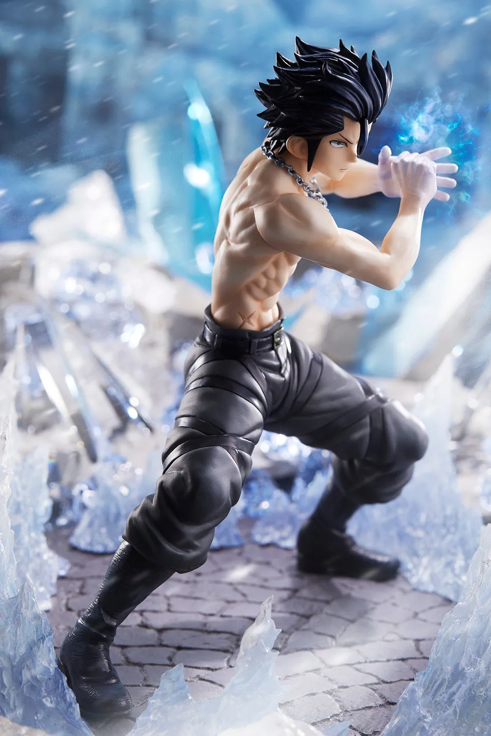 Gray Fullbuster 1/8 Scale Figure (Re-Order)